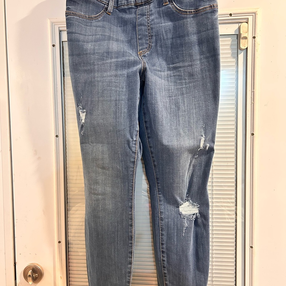 Women's Distressed Blue Jeans